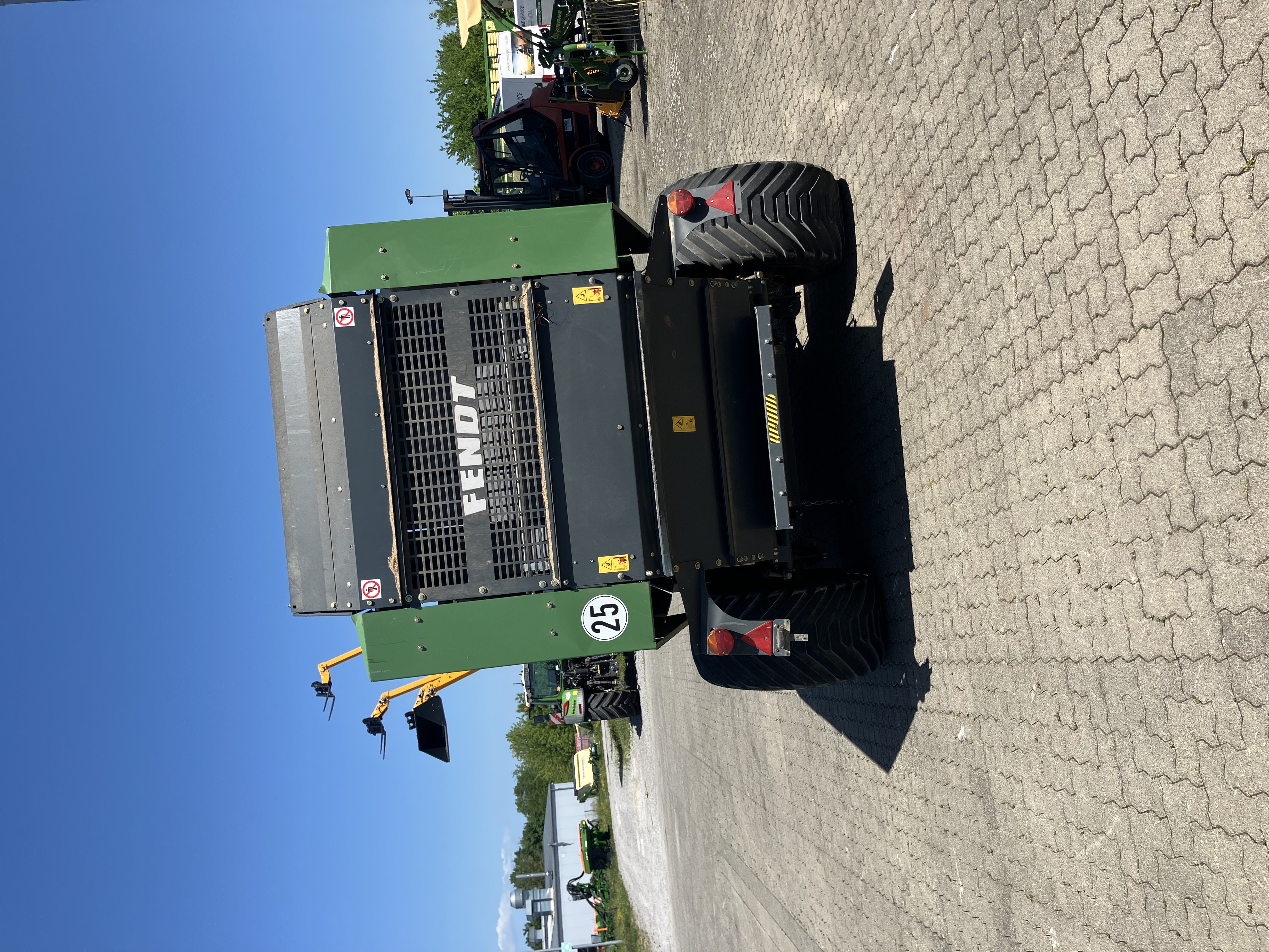 2900 V 